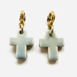 PENDIENTES CROSS GRIS